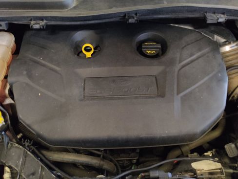 Used 2016 Ford Escape Titanium w/ Equipment Group 301A AWD/4WD image 30
