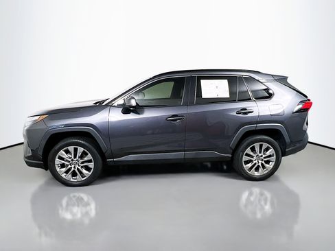 Used 2023 Toyota RAV4 XLE Premium image 9