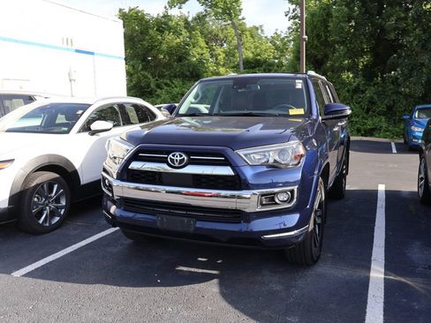 Used 2021 Toyota 4Runner Limited AWD/4WD image 3
