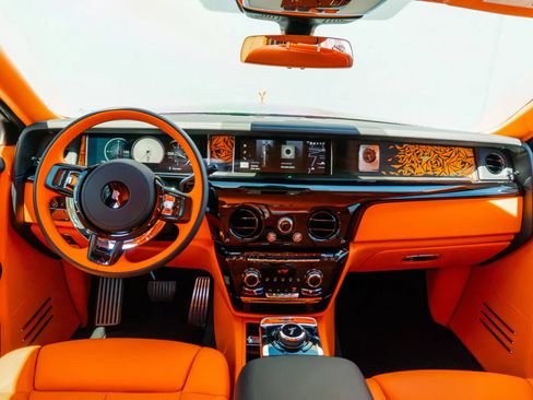Used 2026 Rolls-Royce Phantom Sedan RWD image 15
