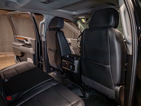 Used 2025 GMC Sierra 3500 Denali w/ Denali Reserve Package image 27