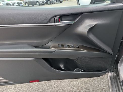 Used 2023 Toyota Camry SE FWD image 13