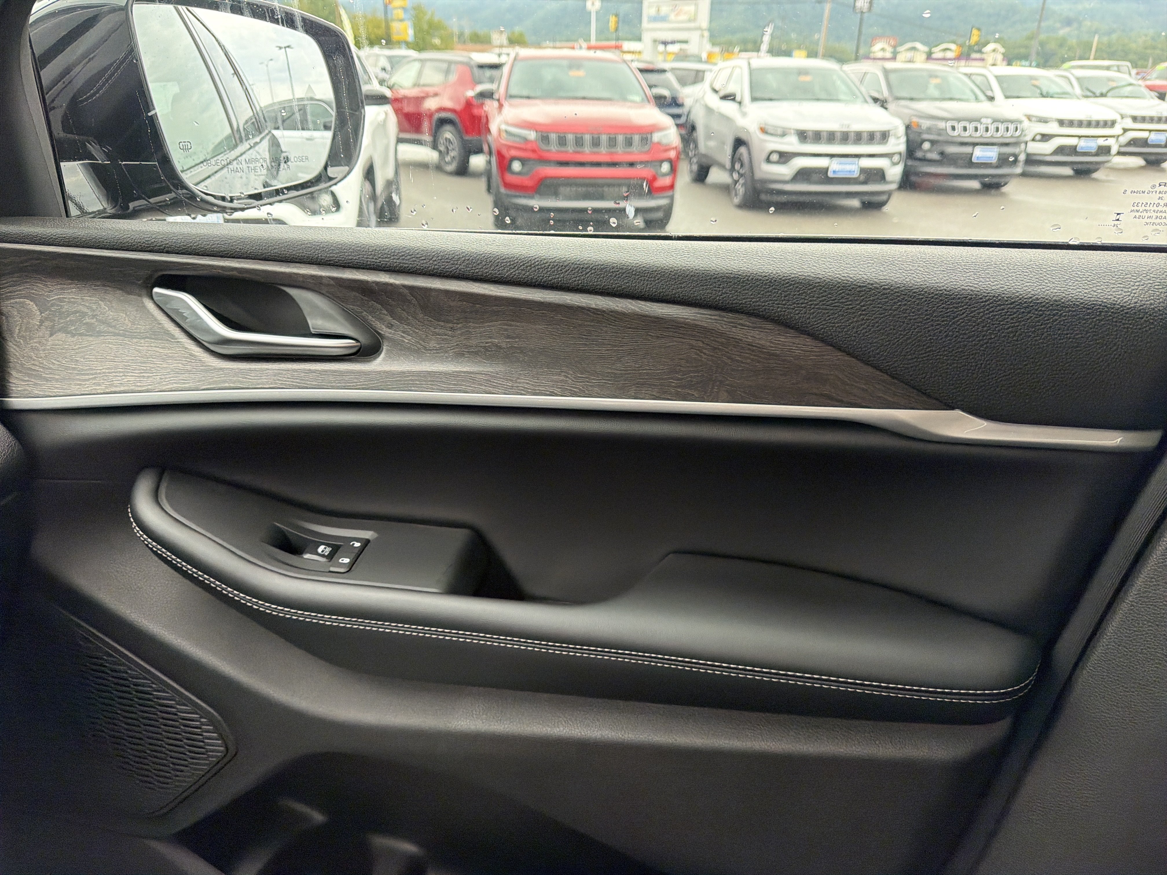 New 2027 Jeep Grand Cherokee 4WD image 25