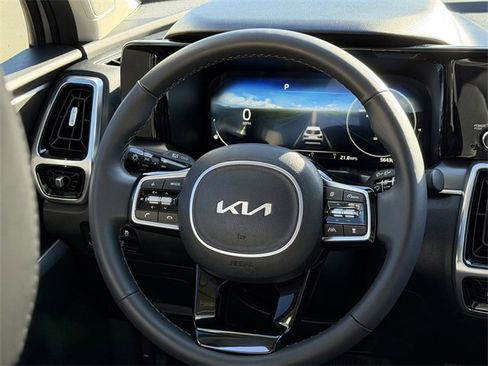 Used 2023 Kia Sorento SX image 15