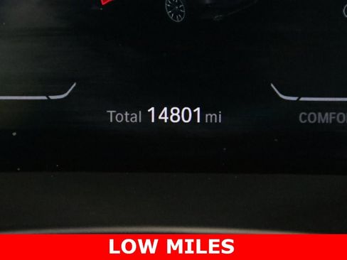 Used 2024 BMW Z4 M40i w/ Premium Package image 19