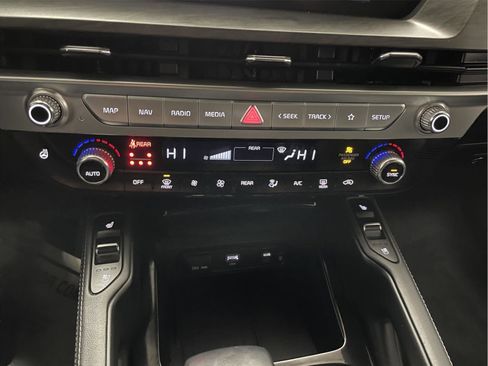 Used 2023 Kia Telluride EX X-Line image 31