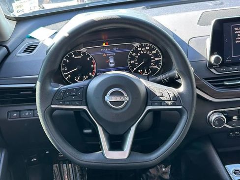 Used 2024 Nissan Altima 2.5 SV image 20