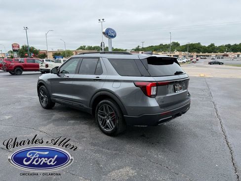 Used 2025 Ford Explorer ST-Line w/ Premium Package AWD/4WD image 5