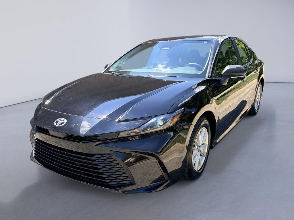 Used 2025 Toyota Camry LE FWD image 1