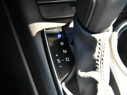 Used 2024 Toyota Camry SE image 24