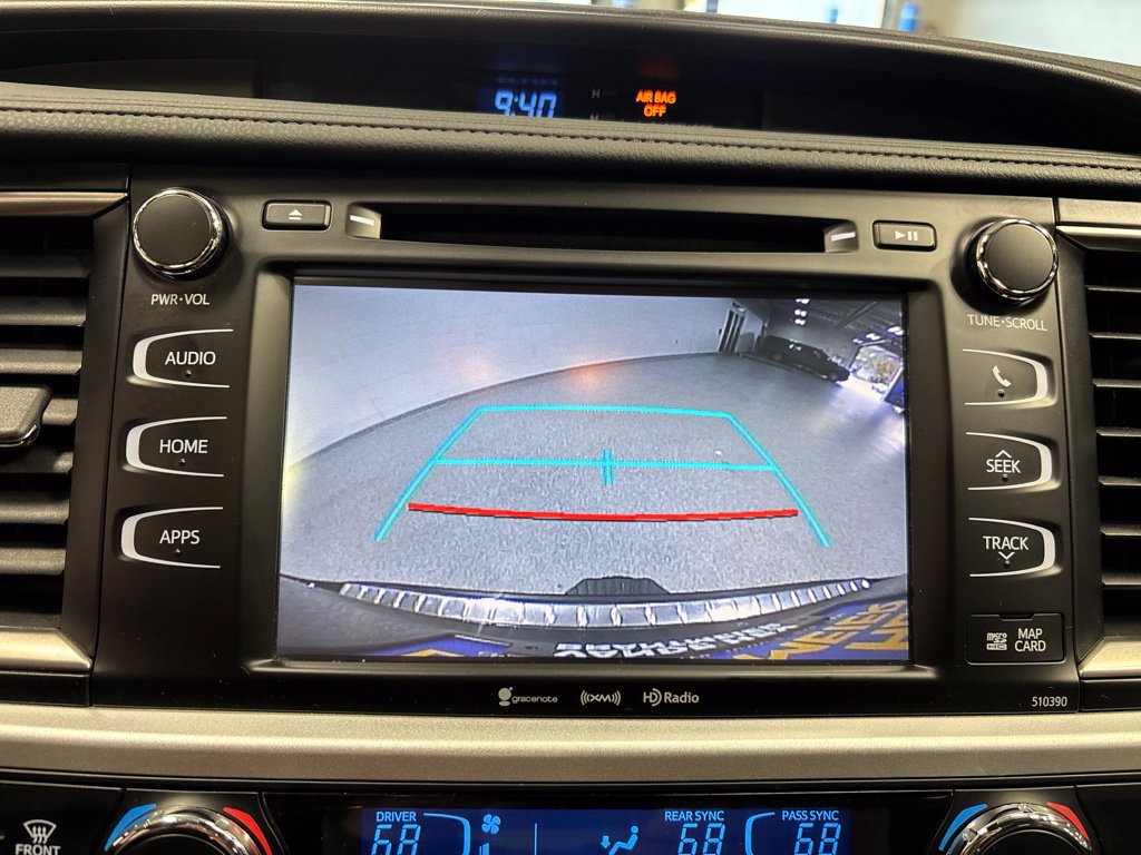 Used 2019 Toyota Highlander SE AWD/4WD image 22