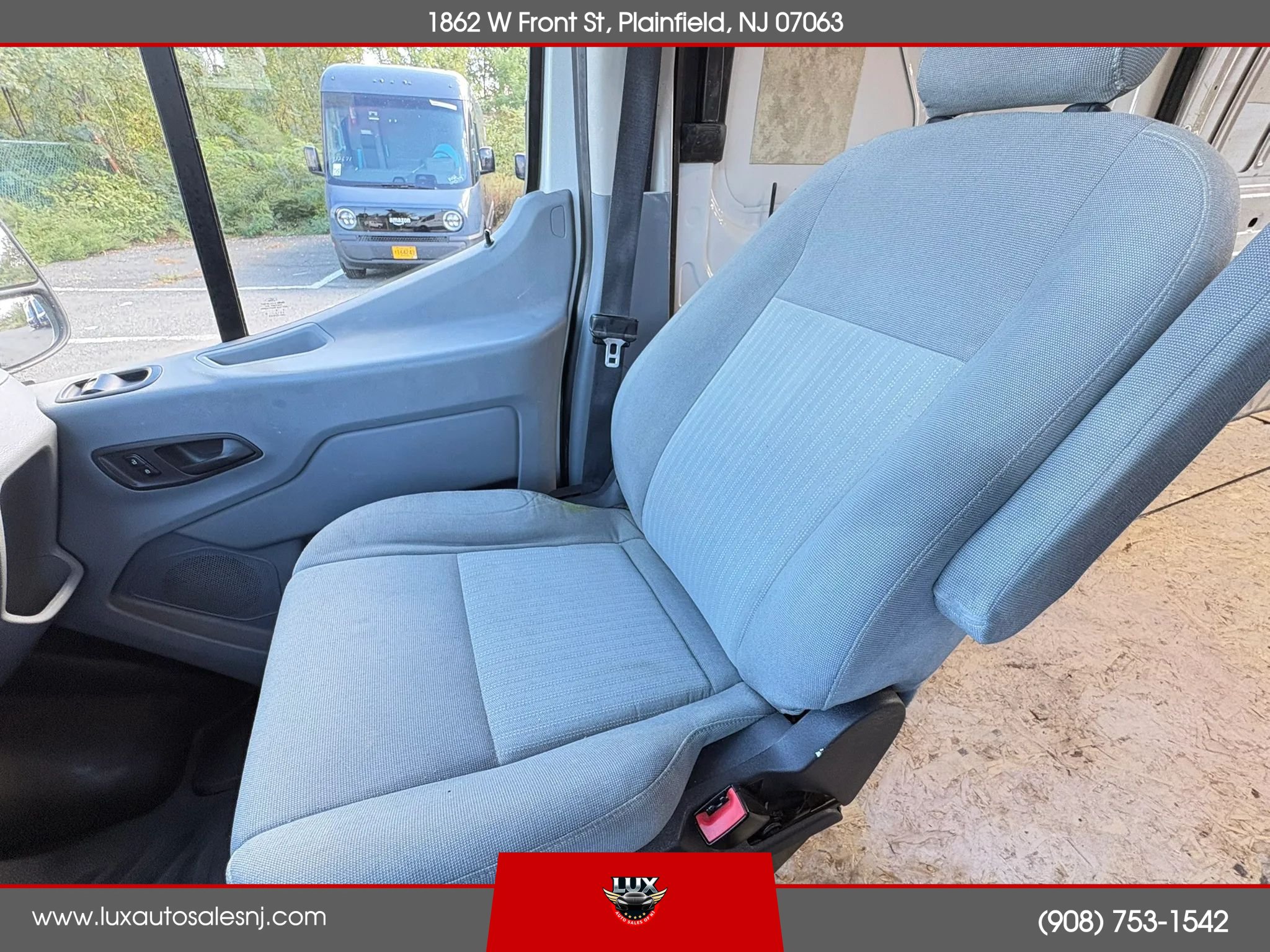 Used 2015 Ford Transit 250 148 Medium Roof RWD image 35