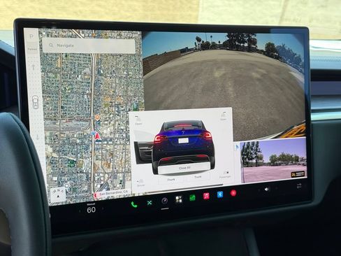 Used 2023 Tesla Model X AWD/4WD image 9
