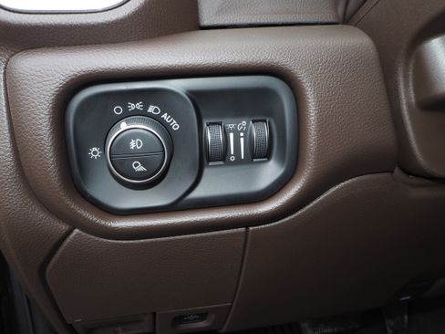 New 2025 RAM 2500 Laramie image 29