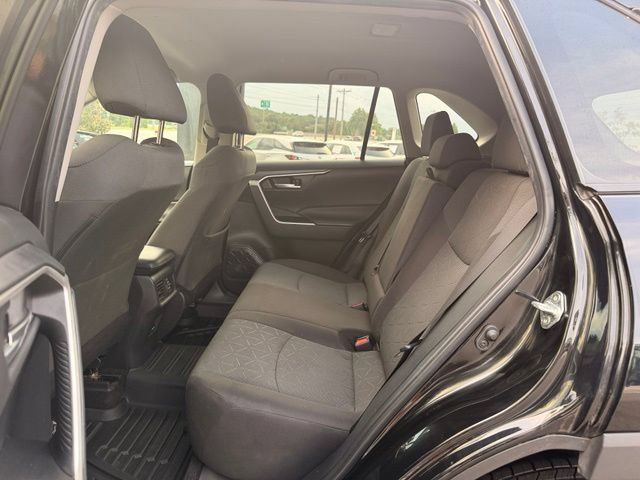 Used 2023 Toyota RAV4 XLE FWD image 11