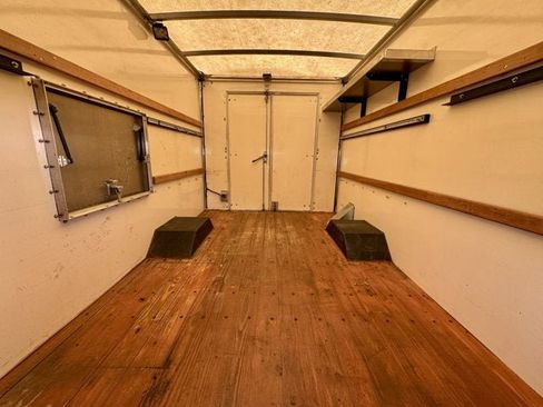 Used 2015 Ford E-350 and Econoline 350 Super Duty image 8