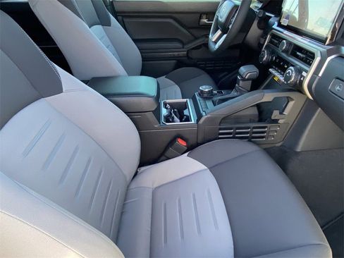 Used 2026 Toyota Tacoma TRD Sport image 14