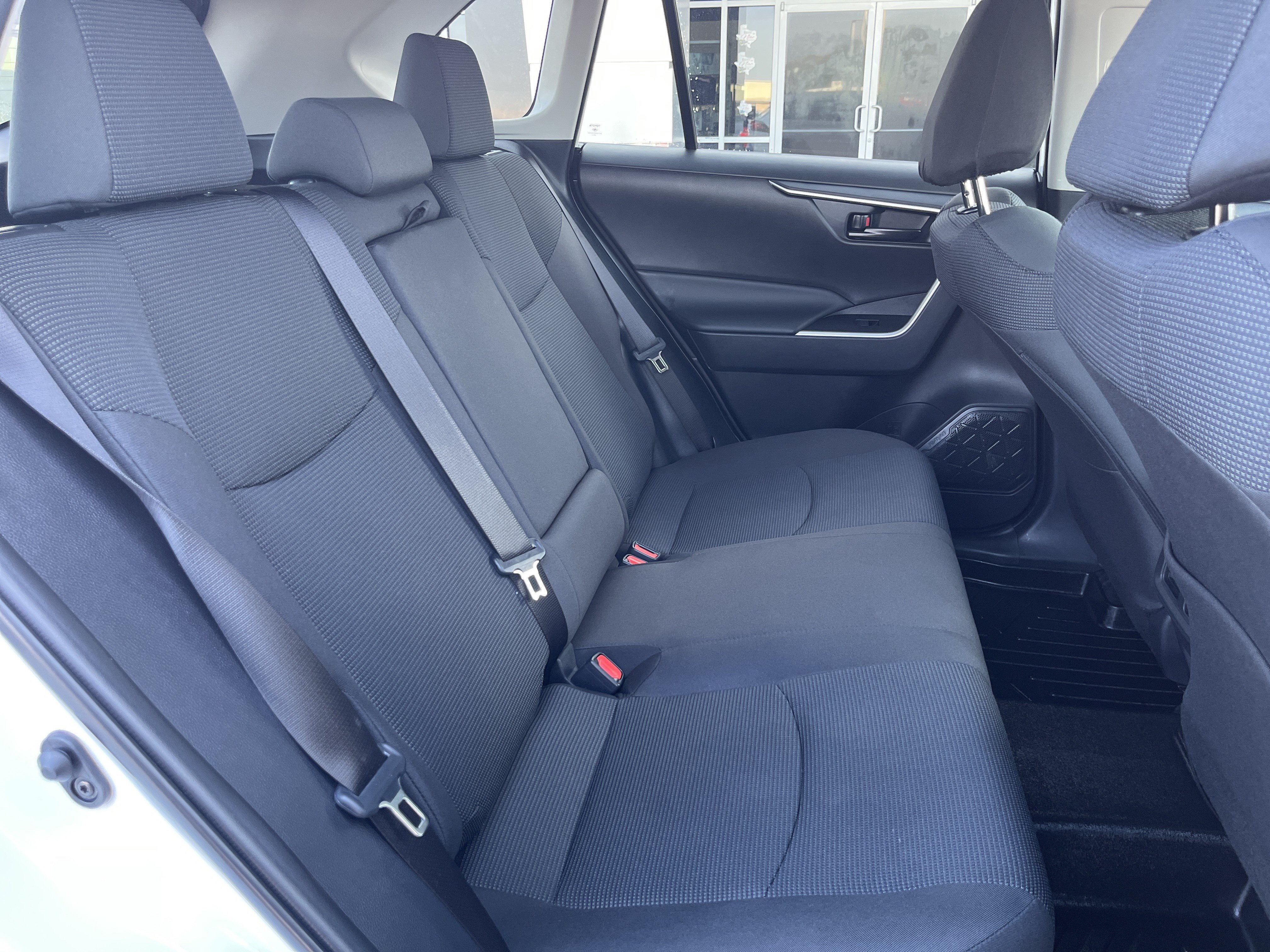 Used 2024 Toyota RAV4 LE FWD image 18
