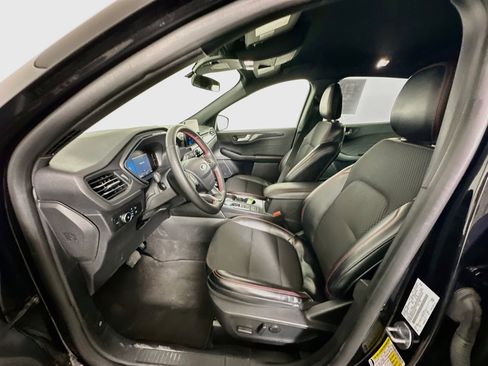 Used 2025 Ford Escape ST-Line Select AWD/4WD image 13
