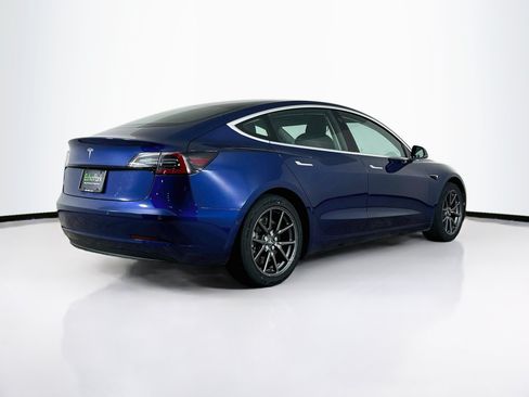 Used 2020 Tesla Model 3 Standard Range RWD image 9