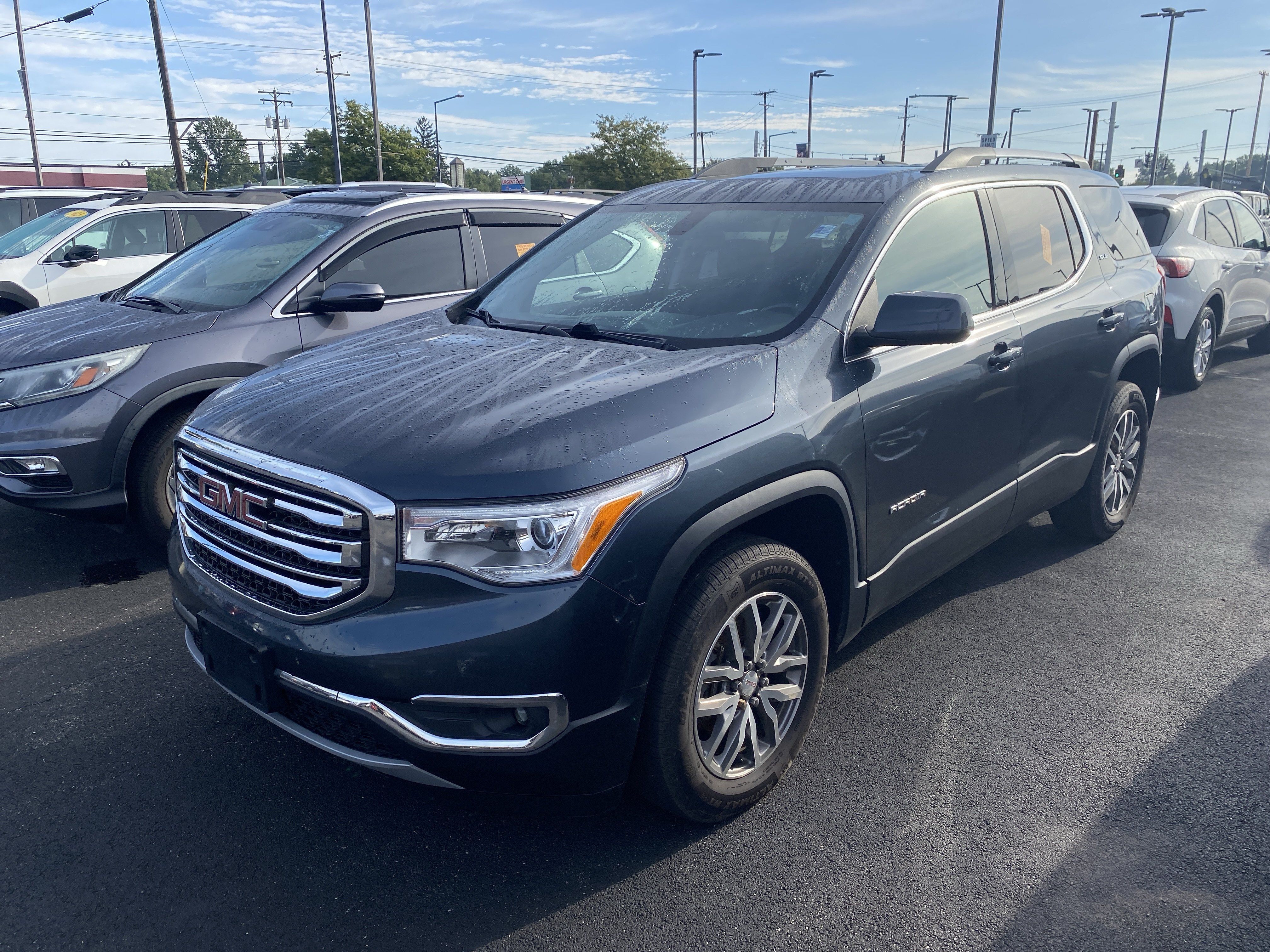 Used 2019 GMC Acadia SLE w/ Driver Alert Package I AWD/4WD image 4