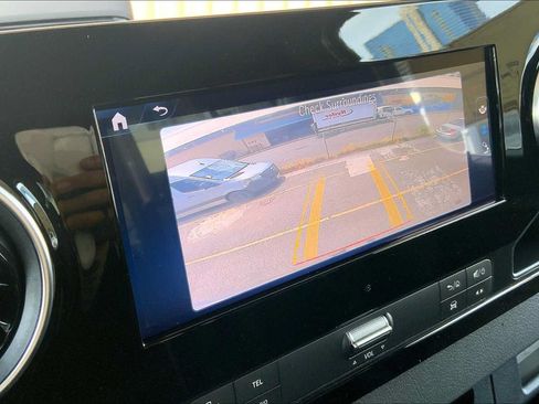 Used 2025 Mercedes-Benz Sprinter 2500 image 19