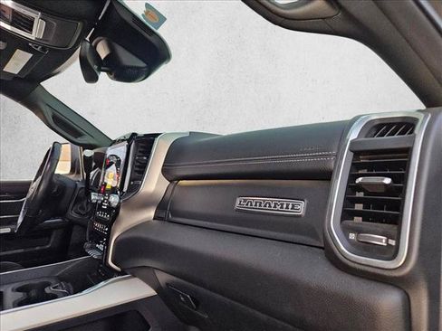 Used 2019 RAM 2500 Laramie AWD/4WD image 17
