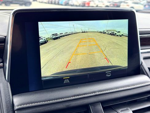 Used 2023 Chevrolet Suburban Premier image 30