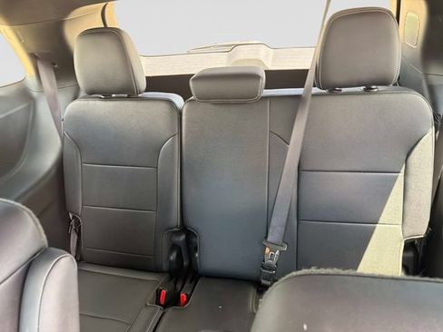 Used 2026 Chevrolet Traverse LT w/ Driver Confidence Package AWD/4WD image 17