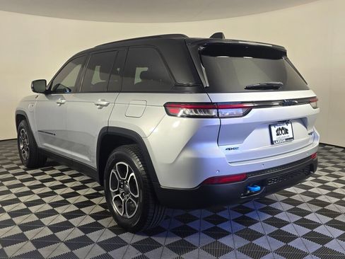 Used 2022 Jeep Grand Cherokee Trailhawk AWD/4WD image 5