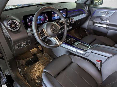 Certified 2025 Mercedes-Benz GLB 250 image 12