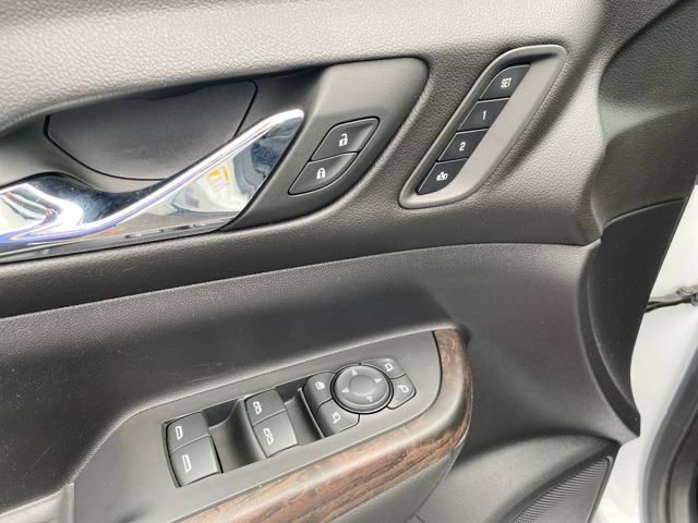 Certified 2023 GMC Acadia Denali FWD image 12