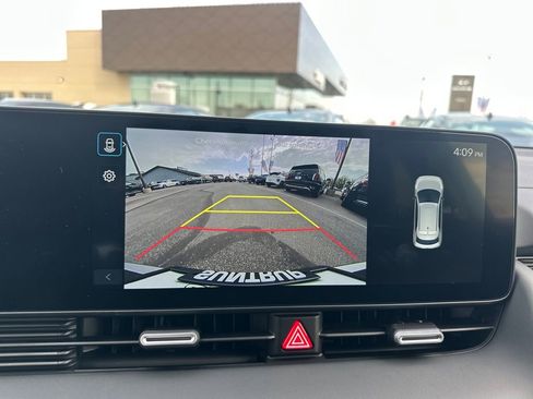 New 2025 Hyundai Ioniq 5 SEL image 17