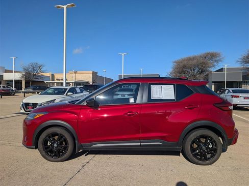 Certified 2024 Nissan Kicks SR image 3