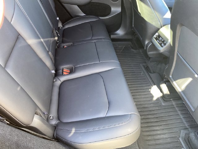Used 2025 Tesla Model Y Long Range RWD image 15
