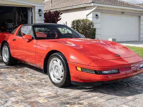 Used 1992 Chevrolet Corvette Coupe RWD image 12