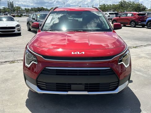 New 2026 Kia Niro EX FWD image 2