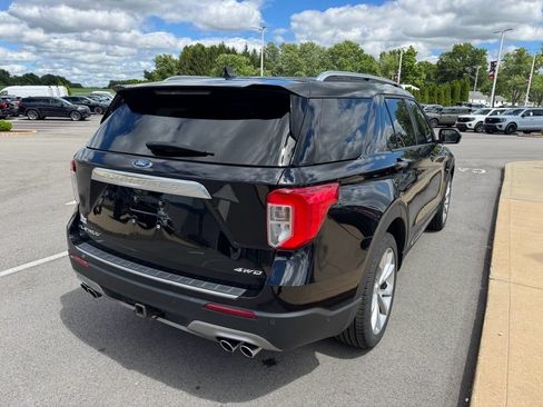 Certified 2022 Ford Explorer Platinum w/ Equipment Group 601A AWD/4WD image 9