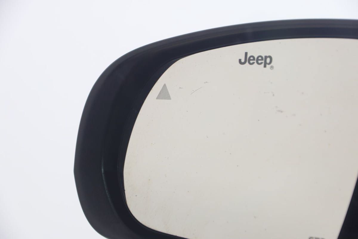 Used 2022 Jeep Compass Latitude w/ Sun and Sound Group AWD/4WD image 23