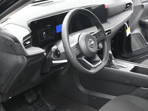 New 2026 Nissan Kicks S image 7