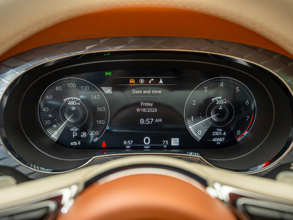 Used 2022 Bentley Bentayga AWD/4WD image 33