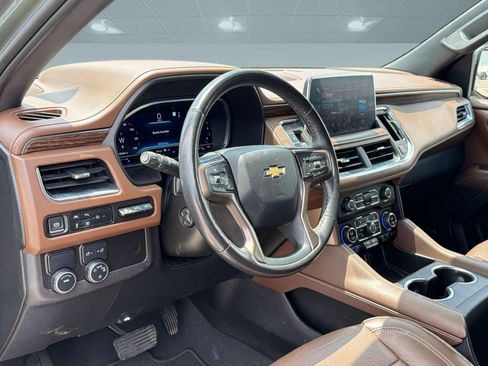 Used 2023 Chevrolet Suburban High Country w/ Premium Package 2 RWD image 4