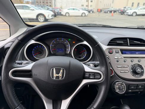 Used 2011 Honda Fit Sport image 15