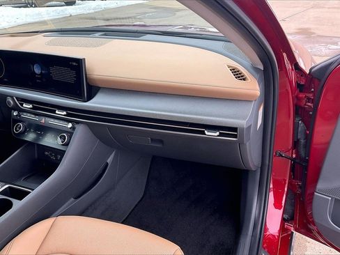 Used 2025 Hyundai Sonata Limited image 16