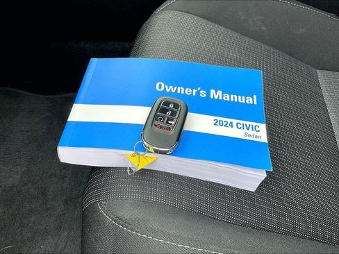 Used 2024 Honda Civic EX image 10