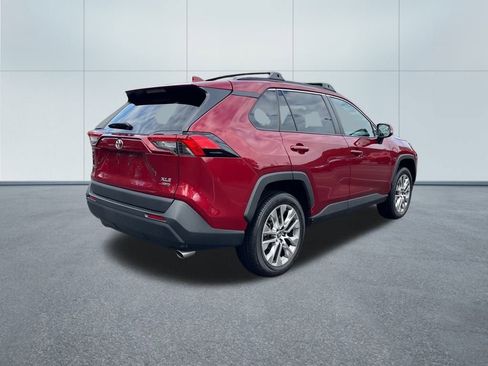 Certified 2023 Toyota RAV4 XLE Premium image 5