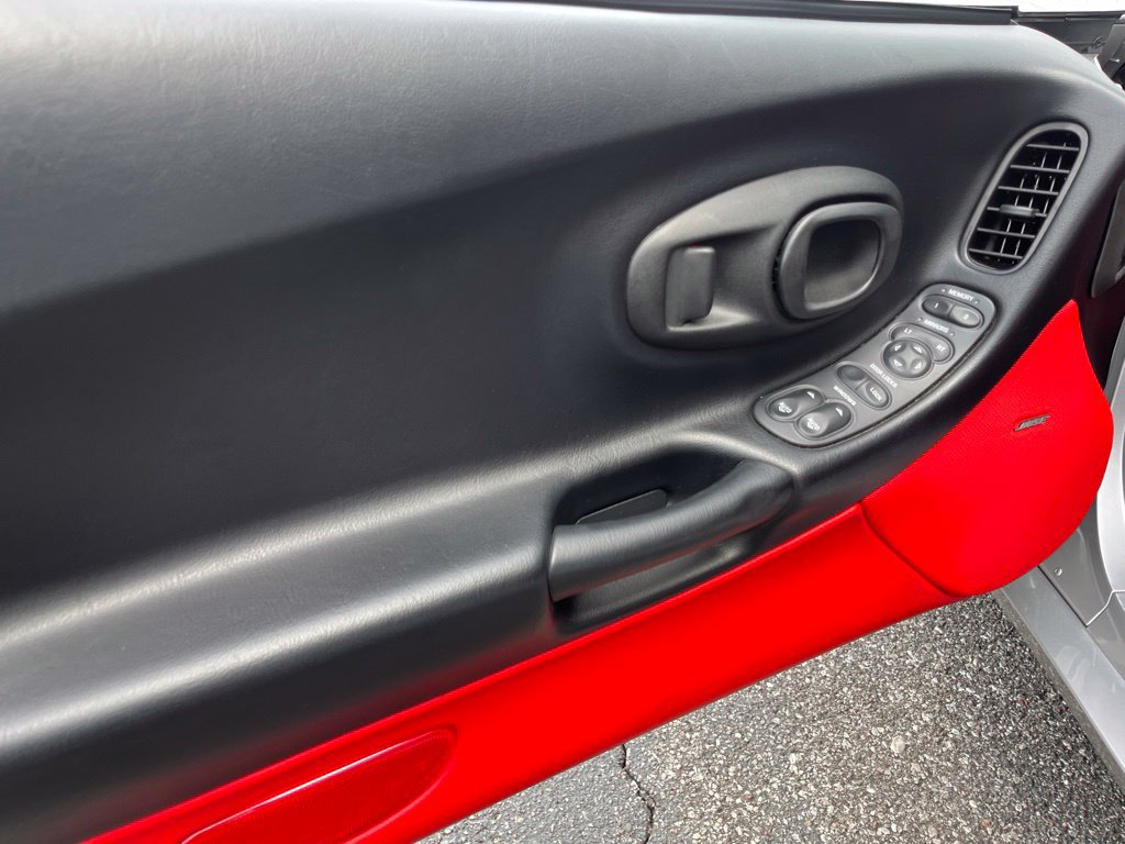 Used 2001 Chevrolet Corvette Z06 w/ Memory Pkg RWD image 19
