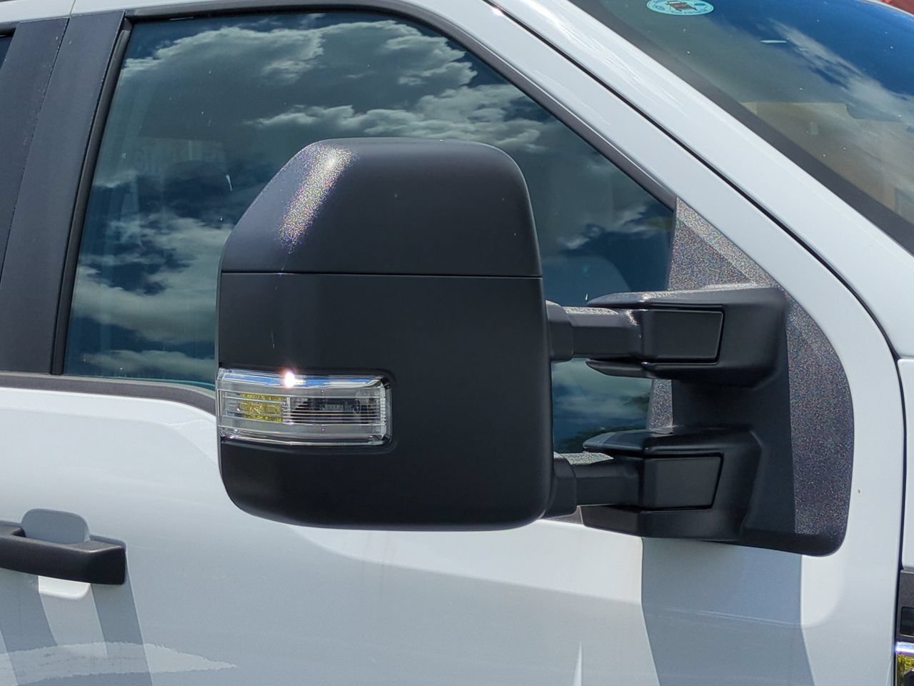 New 2026 Ford F550 4x4 Crew Cab image 12