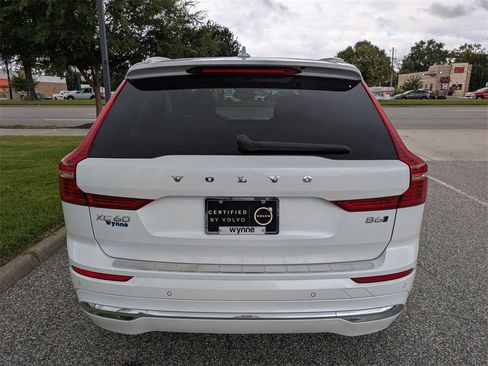 Certified 2022 Volvo XC60 B6 Inscription w/ Advanced Package image 5