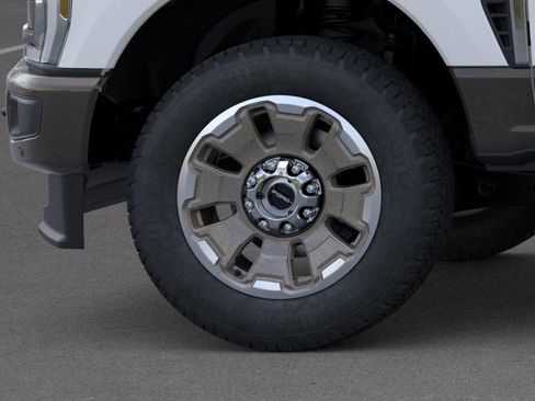 New 2025 Ford F250 King Ranch w/ FX4 Off-Road Package AWD/4WD image 19